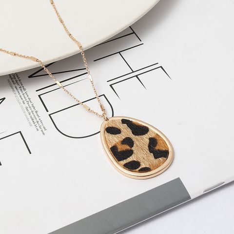 1 Piece Retro Geometric Leopard Alloy Inlay Shell Women's Pendant Necklace