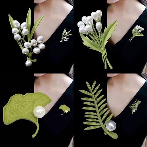 Elegant Leaves Alloy Inlay Artificial Pearls Women's Brooches