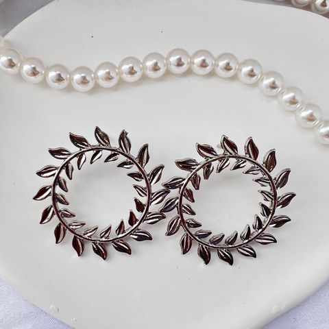 Wholesale Jewelry 1 Pair Vintage Style Leaves Alloy Gold Plated Silver Plated Ear Studs