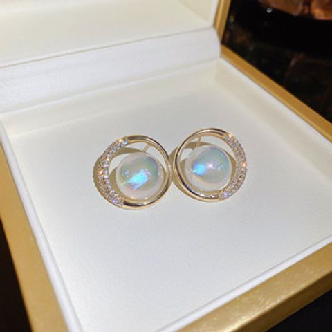 1 Pair Elegant C Shape Diamond Alloy Earrings