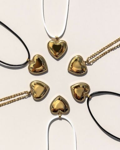 Retro Herzform Titan Stahl Überzug 18 Karat Vergoldet Halskette Mit Anhänger