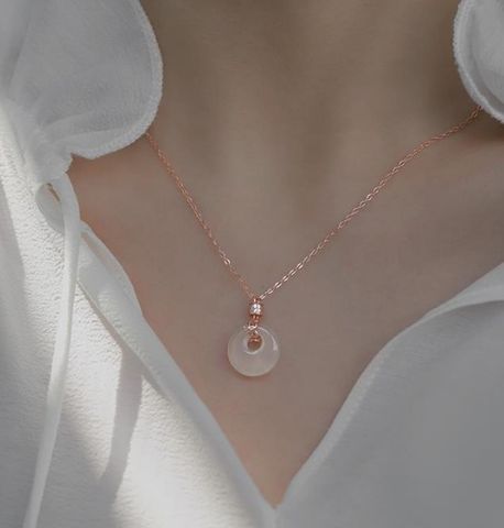 Elegant Round Copper Inlay Rhinestones Jade Rose Gold Plated Silver Plated Pendant Necklace
