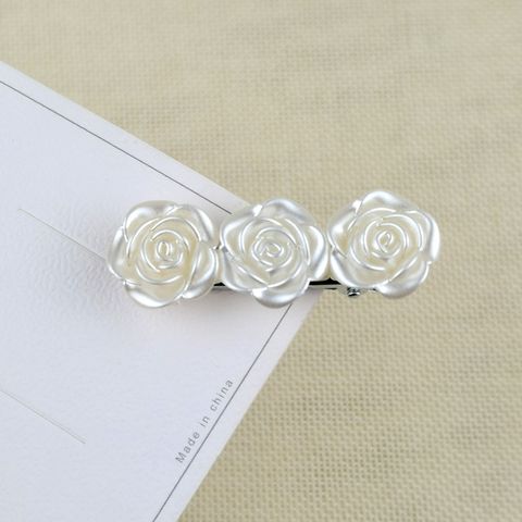 Sweet Heart Shape Flower Bow Knot Plastic Hair Clip 1 Piece