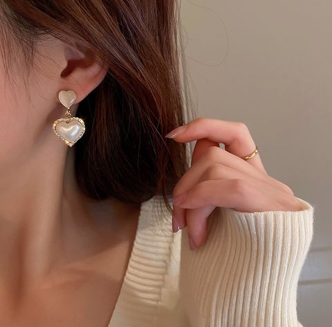 1 Pair Elegant Simple Style Heart Shape Alloy Artificial Rhinestones Artificial Pearls Drop Earrings