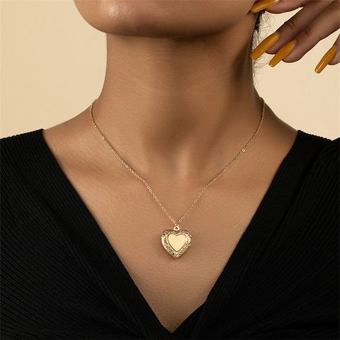 1 Piece Simple Style Heart Shape Alloy Plating Women's Pendant Necklace