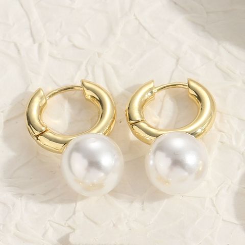 1 Pair Elegant Luxurious Classic Style C Shape Asymmetrical Plating Inlay Artificial Pearl Copper Zircon 14k Gold Plated Hoop Earrings Drop Earrings