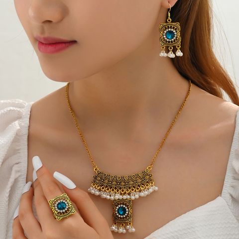 Wholesale Jewelry Elegant Vintage Style Geometric Alloy Rhinestones Pearl Inlay Rings Earrings Necklace