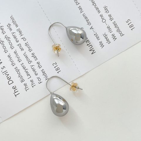1 Pair Simple Style Solid Color Titanium Steel Plating 18k Gold Plated Drop Earrings