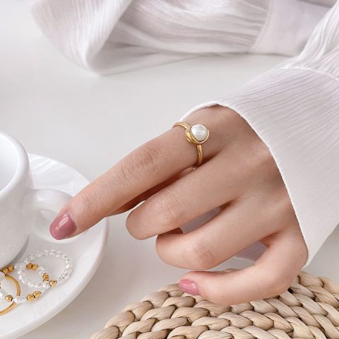 Simple Style Round Titanium Steel Patchwork Inlay Pearl Rings