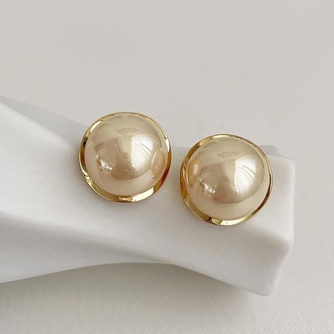 Elegant Runden Gemischte Materialien Überzug Inlay Künstliche Perlen Frau Ohrringe