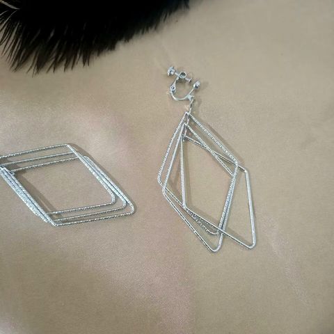 1 Pair Fashion Rhombus Metal Women's Drop Earrings