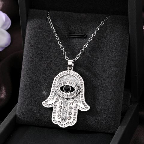 Casual Cool Style Devil's Eye Palm Heart Shape Alloy Hollow Out Inlay Rhinestones Women's Pendant Necklace
