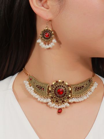 Glam Retro Luxurious Geometric Alloy Plating Inlay Artificial Pearls Rhinestones Gold Plated Women's Earrings Necklace