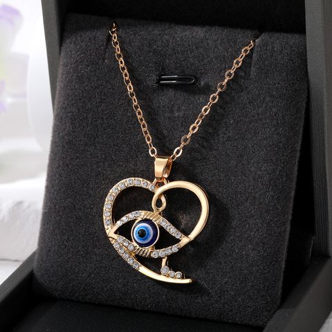 Wholesale Jewelry Simple Style Classic Style Palm Heart Shape Alloy Artificial Gemstones Pendant Necklace