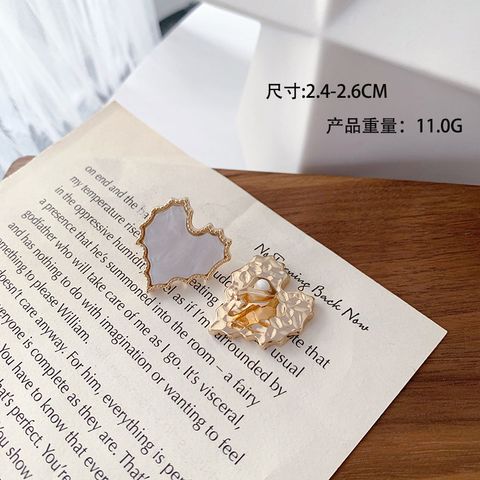 Lady Round Artificial Pearl Alloy Plating Inlay Artificial Gemstones Women's Ear Studs