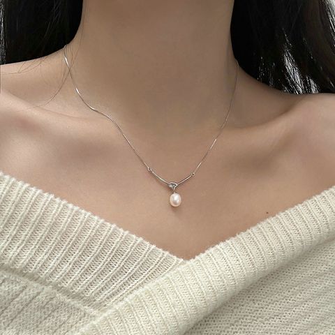 Elegant Geometric Freshwater Pearl Sterling Silver Pendant Necklace