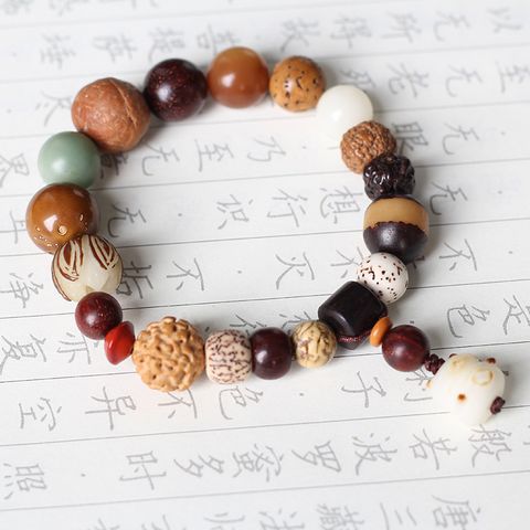 Retro Geometric Bodhi Seed Carving Bracelets