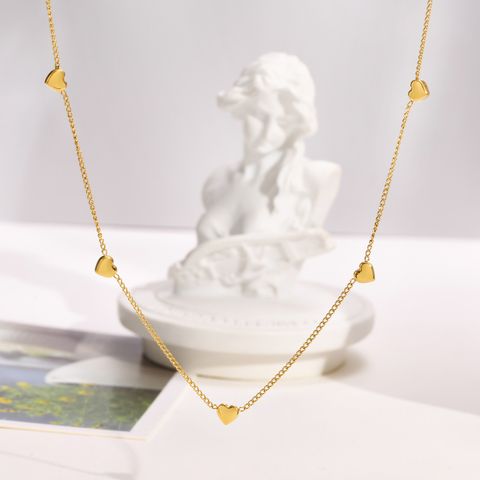 Rostfreier Stahl Titan Stahl Vergoldet Lässig Einfacher Stil Überzug Herzform Halskette