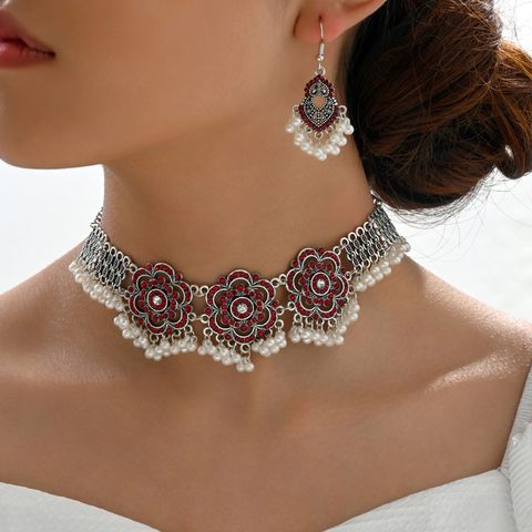 Elegant Retro Flower Rhinestones Alloy Wholesale Earrings Necklace