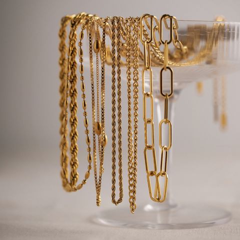 Lässig Einfacher Stil Einfarbig Rostfreier Stahl 18 Karat Vergoldet Halskette
