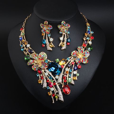 Classical Flower Artificial Gemstones Alloy Wholesale Necklace