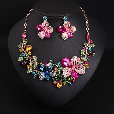Sweet Flower Artificial Gemstones Alloy Wholesale Necklace