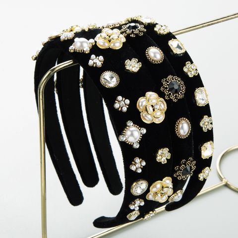 Elegant Luxurious Petal Flannel Inlay Artificial Pearls Rhinestones Hair Band
