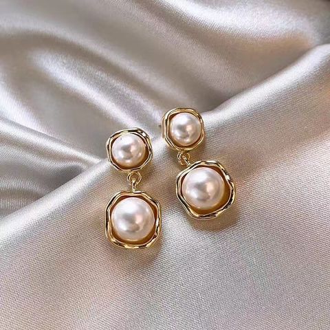 Elegant Vintage Style French Style Pearl Alloy Women's Drop Earrings