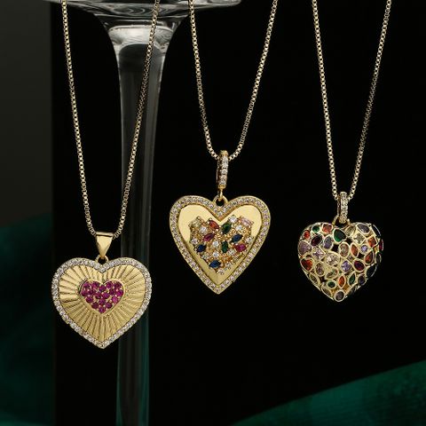 Retro Shiny Heart Shape Copper Plating Inlay Zircon 18k Gold Plated Pendant Necklace