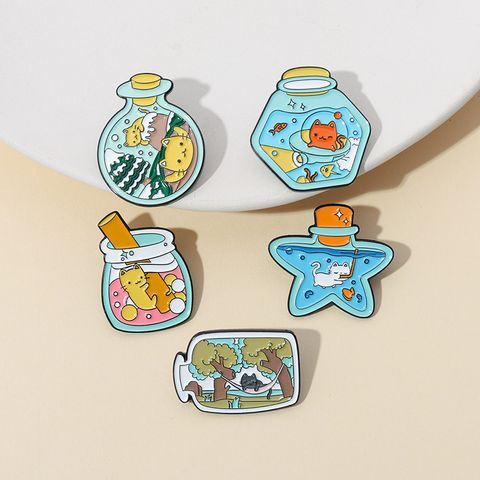 Cute Tree Cat Bottle Alloy Stoving Varnish Unisex Brooches