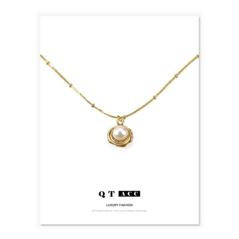 Elegant Simple Style Round Copper Plating Inlay Pearl Pendant Necklace