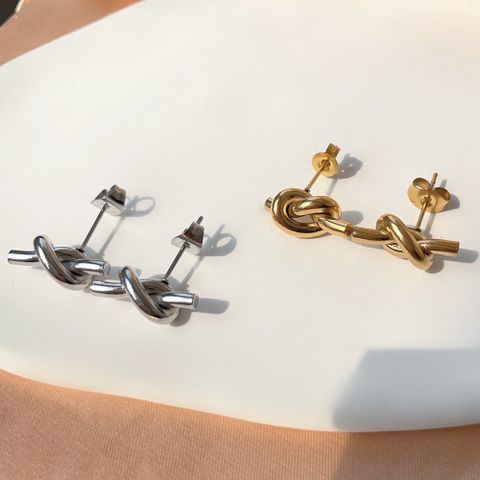 1 Paar Einfacher Stil Knoten Überzug Titan Stahl Ohrstecker