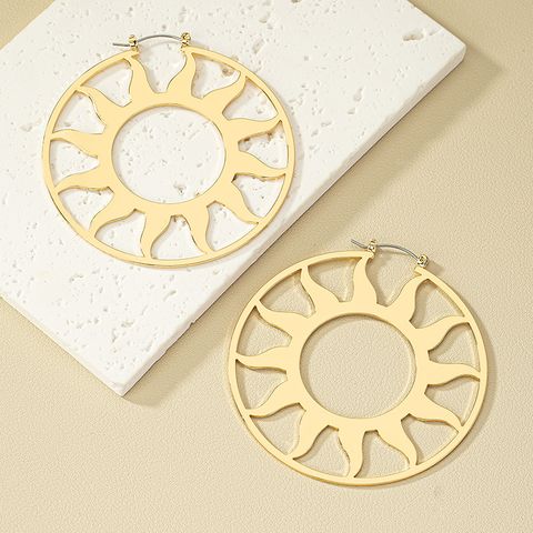 1 Pair Exaggerated Artistic Sun Hollow Out Alloy Hoop Earrings