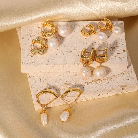 1 Pair Glam Retro Geometric Plating Inlay Copper Artificial Pearls 18k Gold Plated Drop Earrings