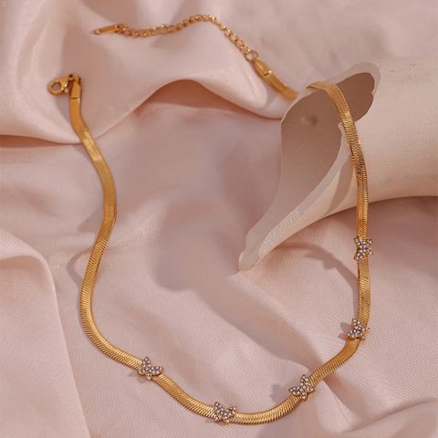 Elegante Estilo Vintage Mariposa Acero Inoxidable Enchapado Embutido Diamantes De Imitación Chapado En Oro De 18 Quilates. Collar