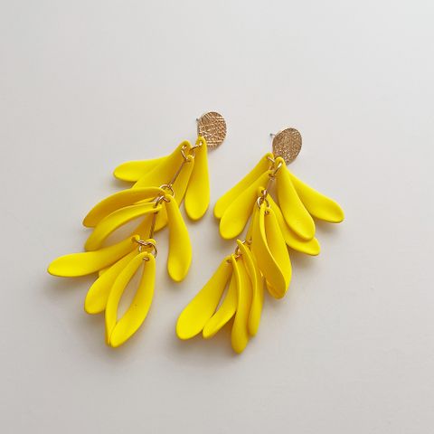 1 Pair Lady Flower Irregular Tassel Alloy Resin Drop Earrings