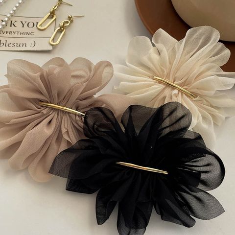 Simple Style Commute Flower Silk Yarn Hair Clip