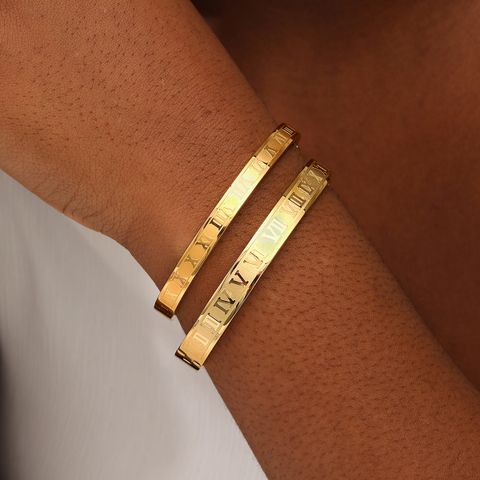 Luxurious Simple Style Roman Style Roman Numeral 201 Stainless Steel 18K Gold Plated Bangle In Bulk