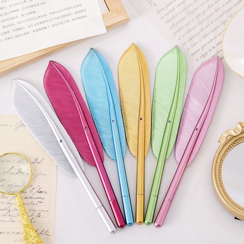 Creative Metallic Feather Gel Pen Black 0.5 Student Stationery Gel Pen Wholesale Christmas End Children's Day Gifts