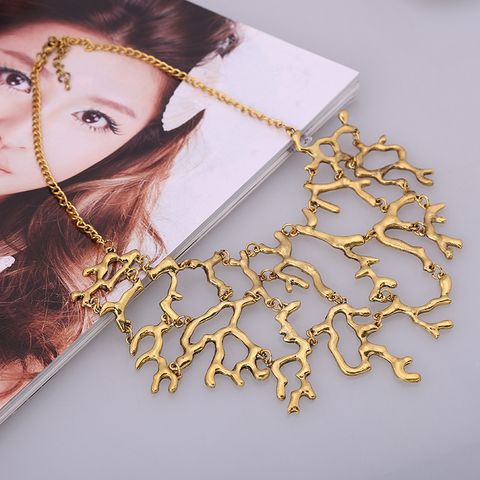 Retro Exaggerated Coral Alloy Plating Women's Necklace