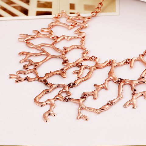 Retro Exaggerated Coral Alloy Plating Women's Necklace