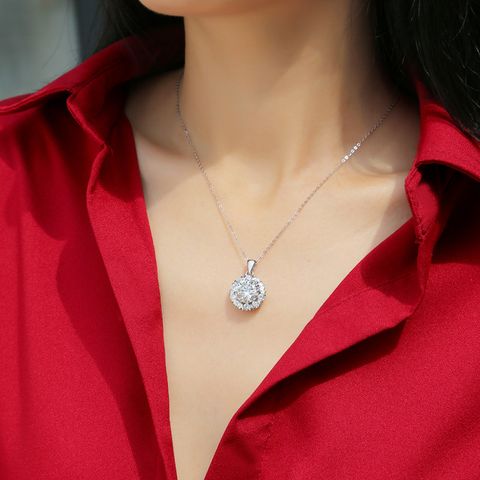Luxurious Snowflake Sterling Silver Moissanite Pendant Necklace In Bulk