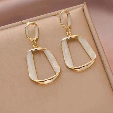 1 Pair Elegant Lady Geometric Alloy Drop Earrings