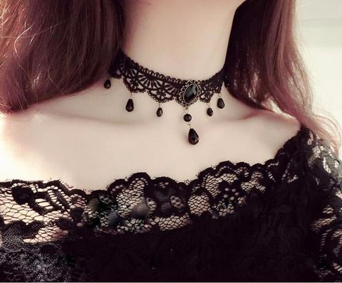 Vintage Style Oval Alloy Lace Chain Inlay Artificial Gemstones Women's Choker