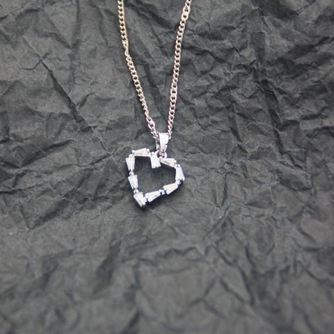 Casual Elegant Basic Moon Heart Shape Bow Knot Titanium Steel Plating Inlay Zircon Pendant Necklace