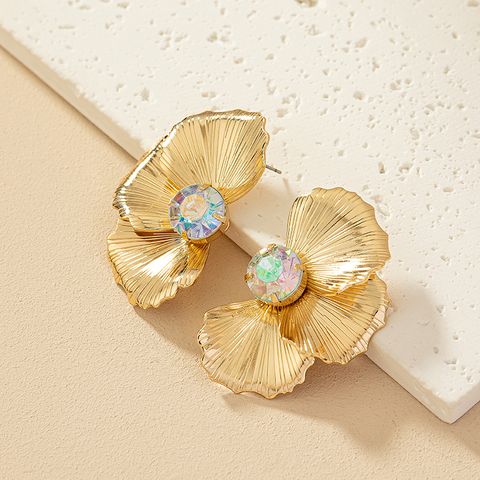 1 Pair Retro Luxurious Oversized Asymmetrical Flower Plating Inlay Alloy Artificial Gemstones Ear Studs