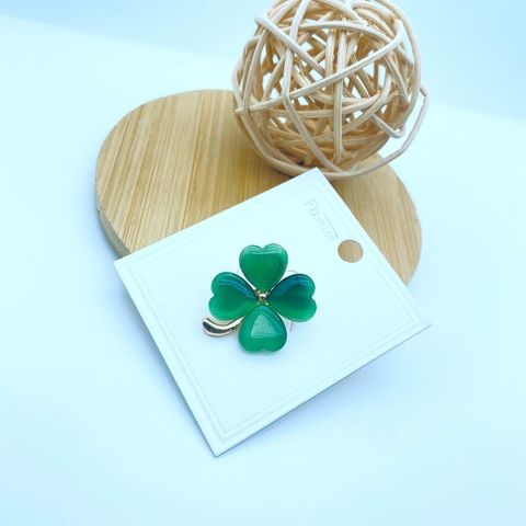Simple Style Four Leaf Clover Alloy Inlay Opal Women's Brooches 1 Piece