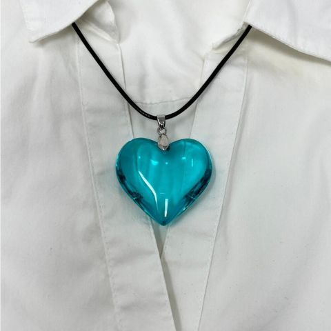 Simple Style Heart Shape Glass Plating Women's Pendant Necklace 1 Piece