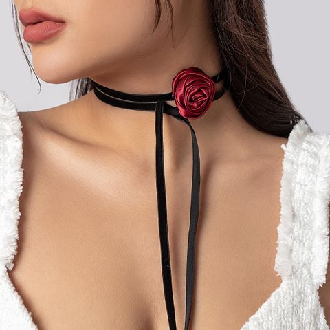 Klassischer Stil Blume Tuch Großhandel Halsband