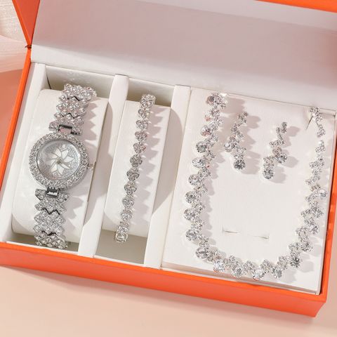 Elegant Lady Geometric Buckle Quartz Women's Watches